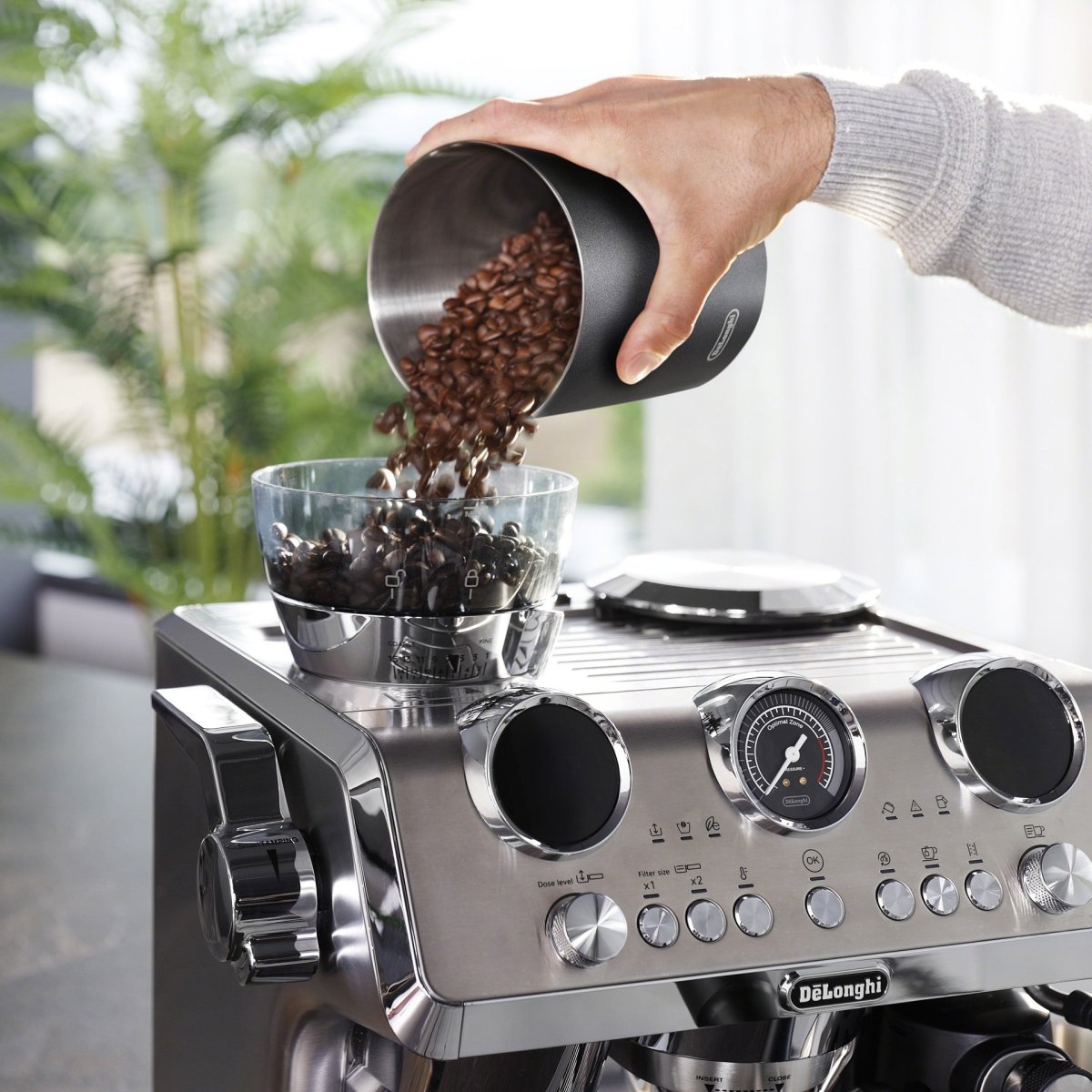 Delonghi â€?La Specialista Maestro With Cold Brew (EC9885M)