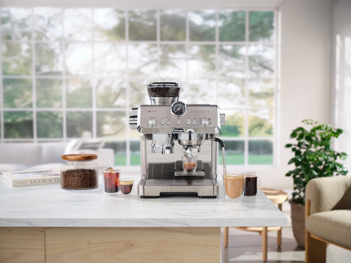 Delonghi - La Specialista Opera Espresso Machine with Cold Brew (EC9555M)
