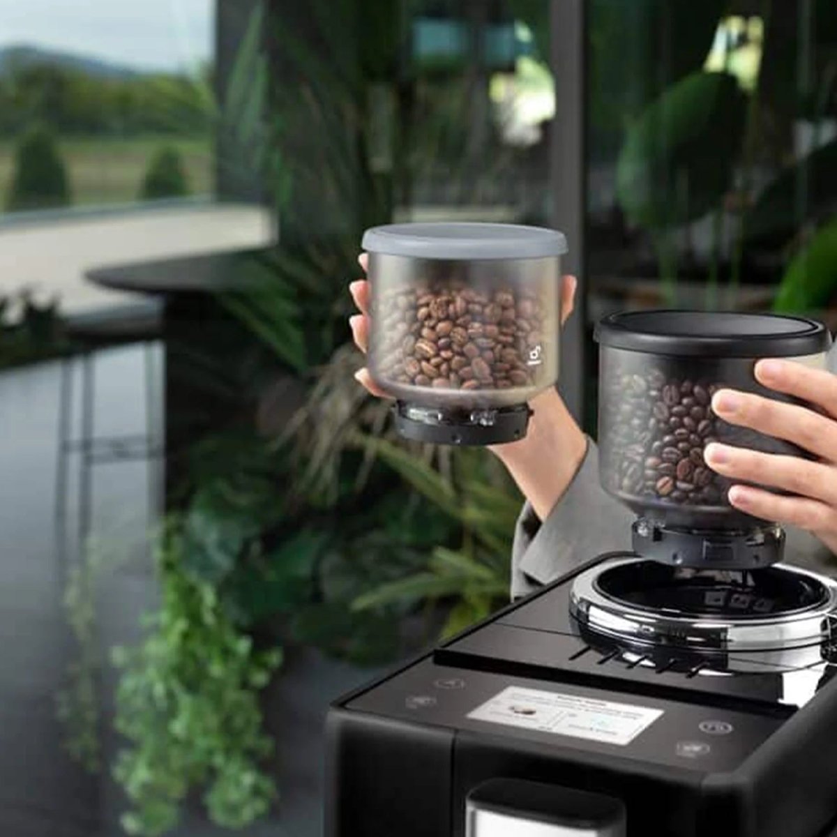 Delonghi Rivelia â€?Compact Bean-to-Cup Espresso Machine