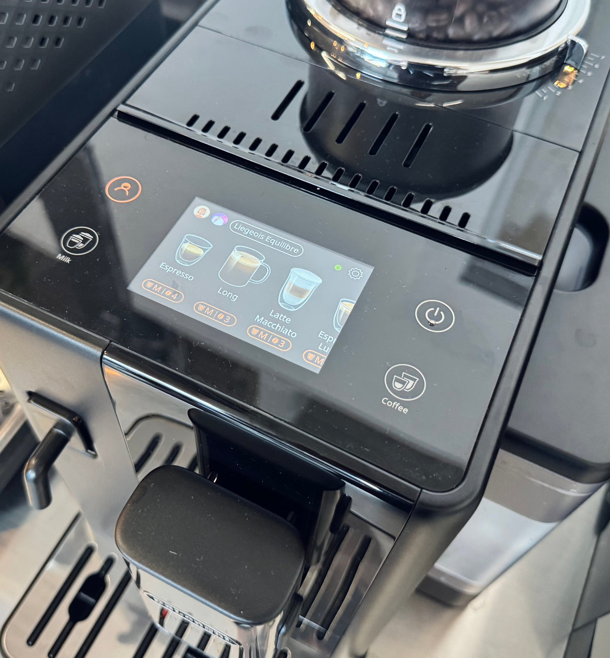 Delonghi Rivelia â€?Compact Bean-to-Cup Espresso Machine